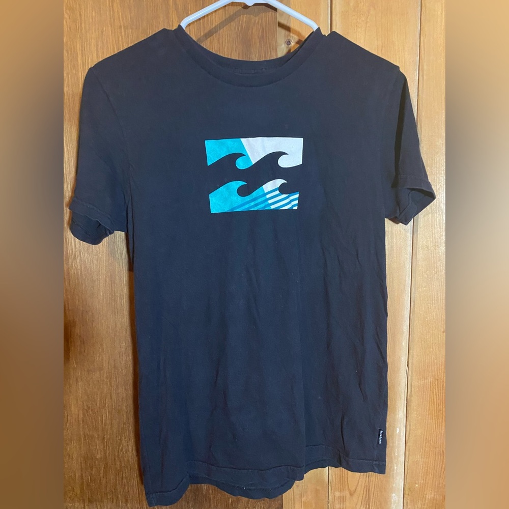 Quicksilver Boys t-shirt size Large